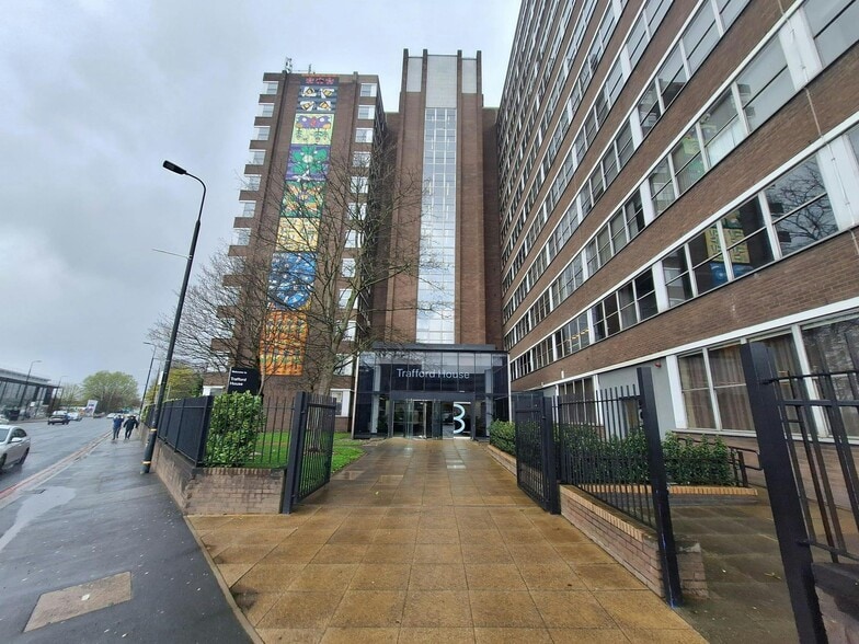 Chester Rd, Manchester à louer - Photo du bâtiment - Image 2 de 5