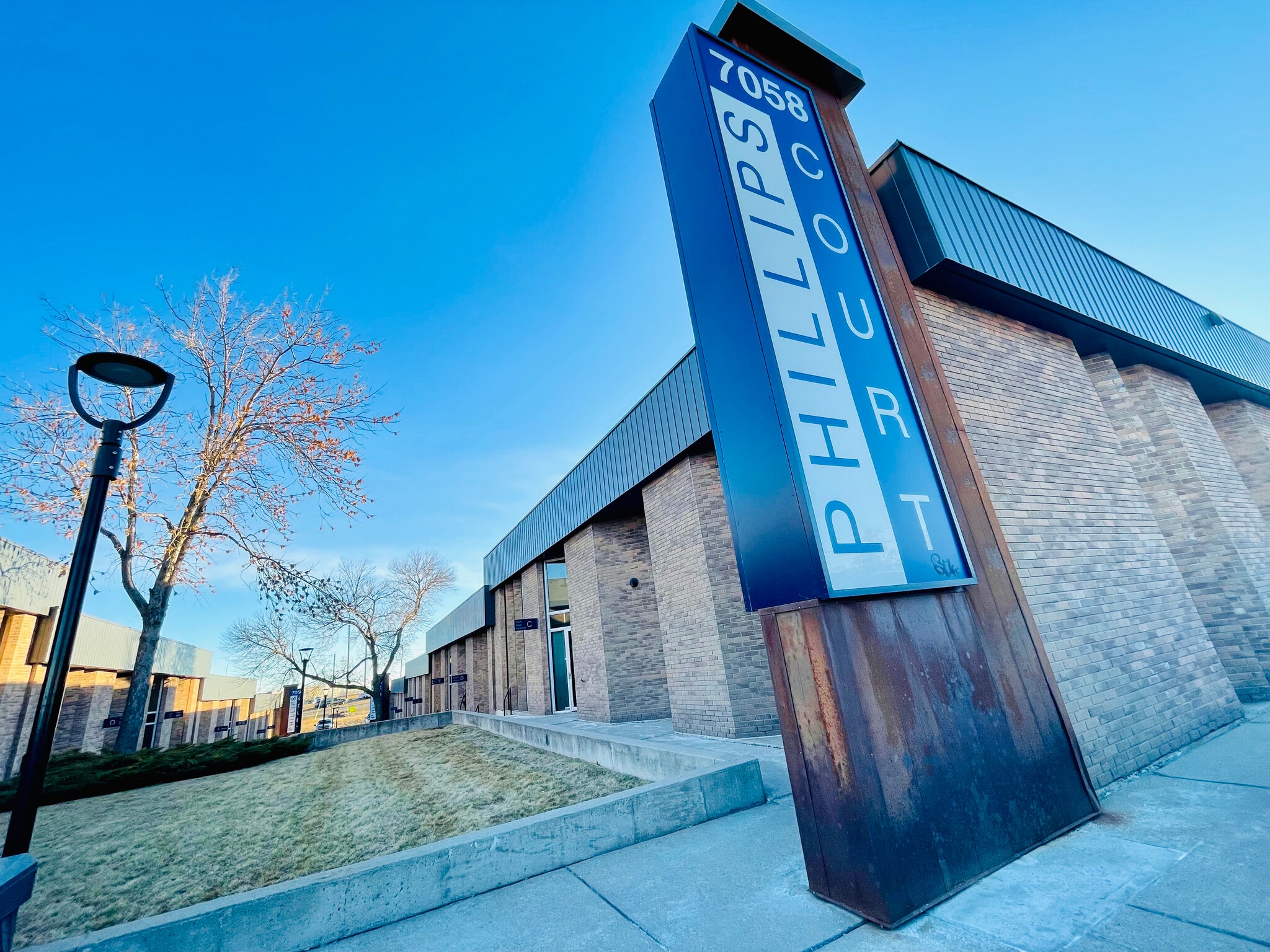 7058 Farrell Rd SE, Calgary, AB à louer Photo intérieure- Image 1 de 21