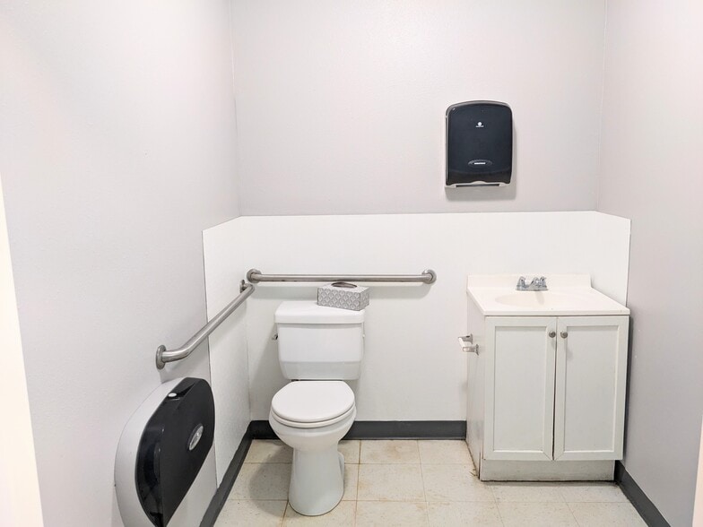 3605 Amos st st, Houston, TX for lease - Building Photo - Image 3 of 13