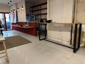 Retail in Madrid, Madrid for lease Interior Photo- Image 1 of 4