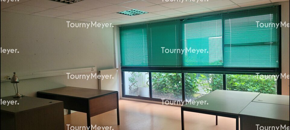 Office in Chartres-de-Bretagne for sale - Interior Photo - Image 2 of 2