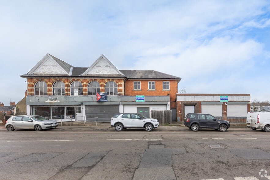 6-10 Wellingborough Rd, Finedon for lease - Building Photo - Image 3 of 3