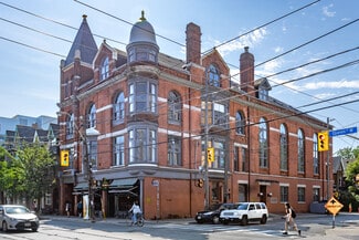 Plus de détails pour 1087-1089 Queen St W, Toronto, ON - Sports et divertissement à vendre