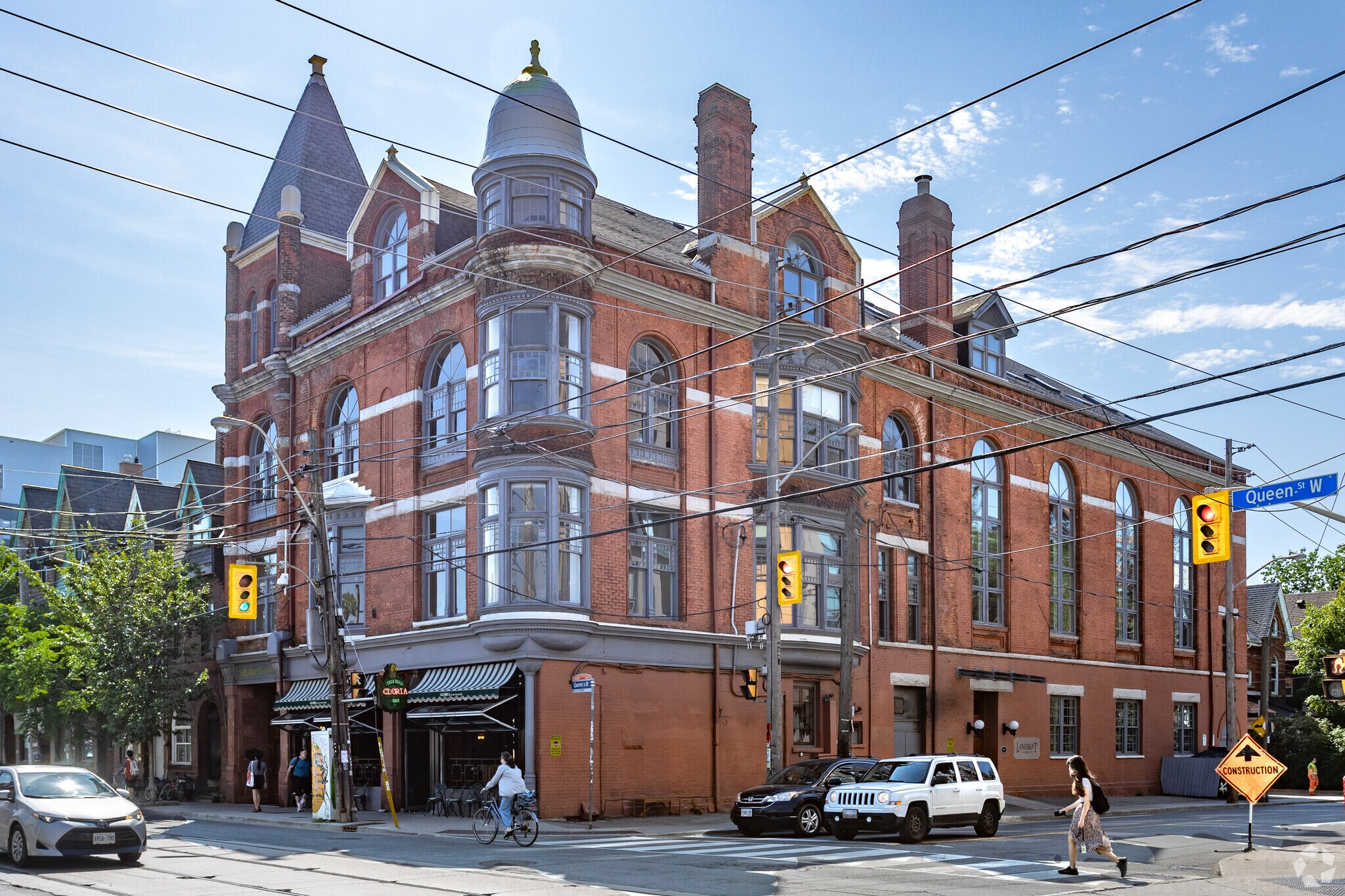 1087-1089 Queen St W, Toronto, ON à vendre Photo du bâtiment- Image 1 de 6
