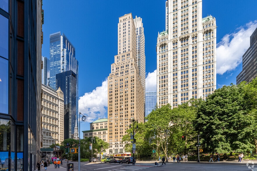225 Broadway, New York, NY for lease - Building Photo - Image 1 of 29