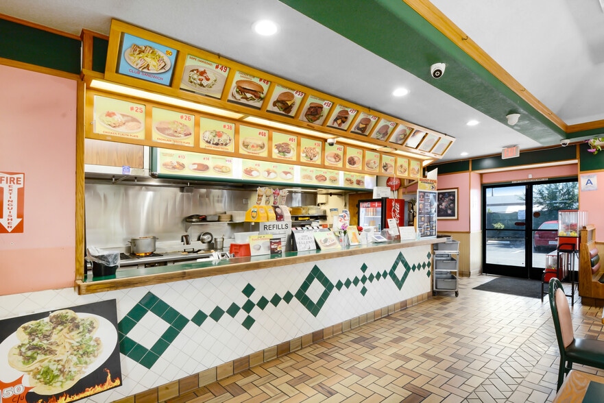 142 N Mountain Ave, Ontario, CA for sale - Building Photo - Image 3 of 24