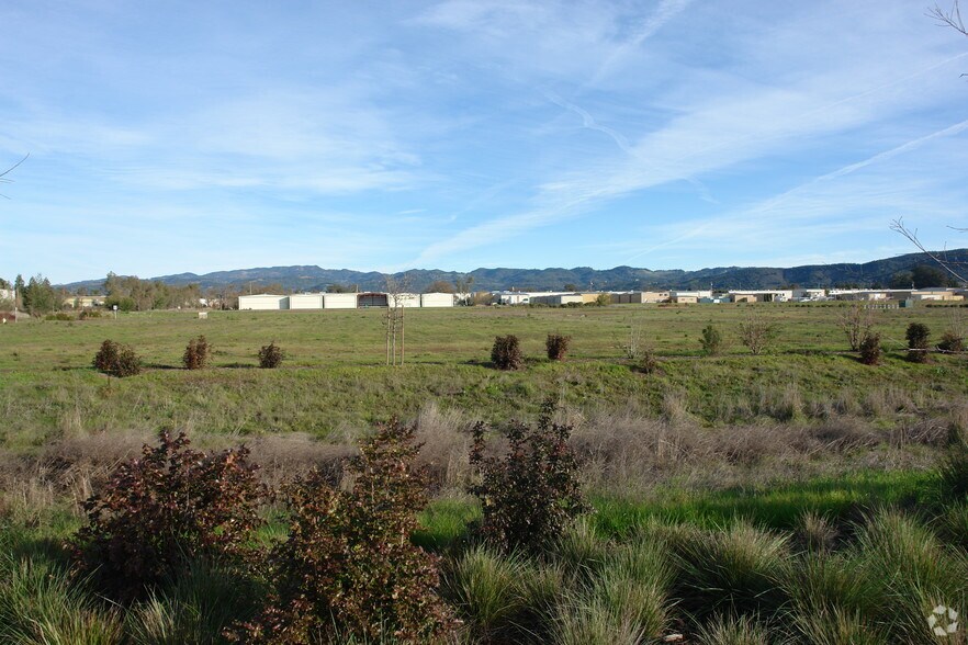 Carneros Park Blvd, Sonoma, CA à louer - Photo du bâtiment - Image 3 de 4