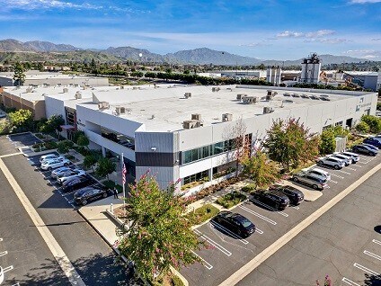 Plus de détails pour 555 1st St, San Fernando, CA - Industriel à vendre