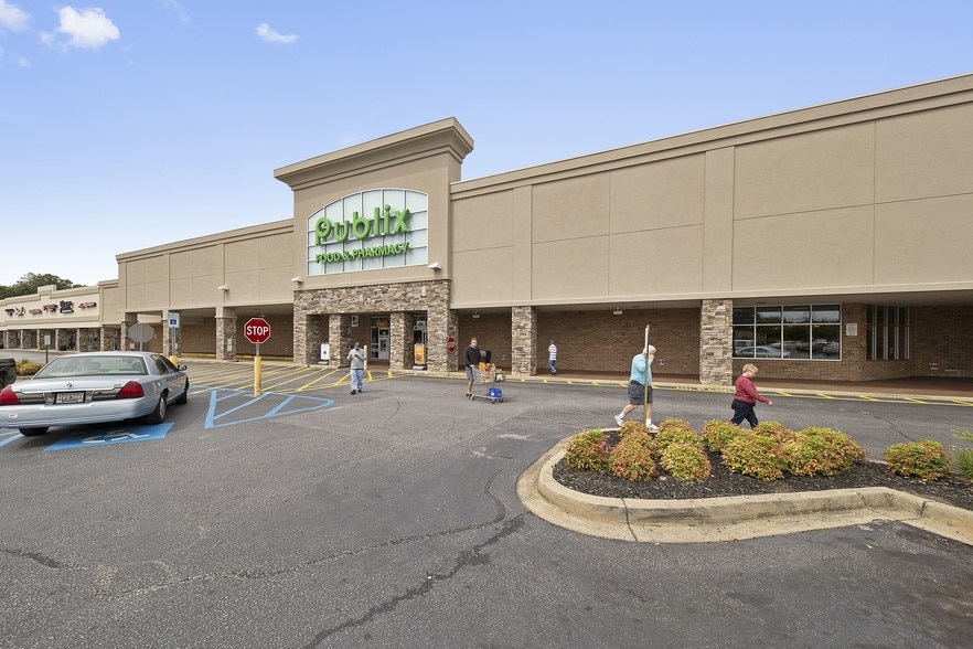 2801 Wade Hampton Blvd, Taylors, SC for lease - Building Photo - Image 3 of 5