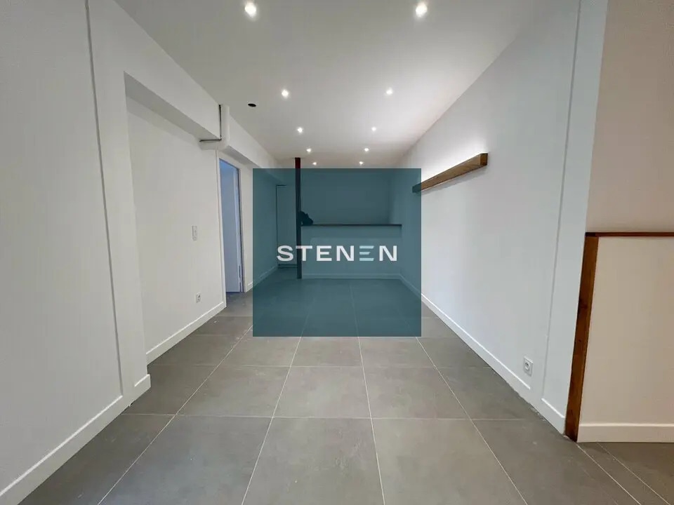 Office in Aix-en-Provence for lease Interior Photo- Image 1 of 7