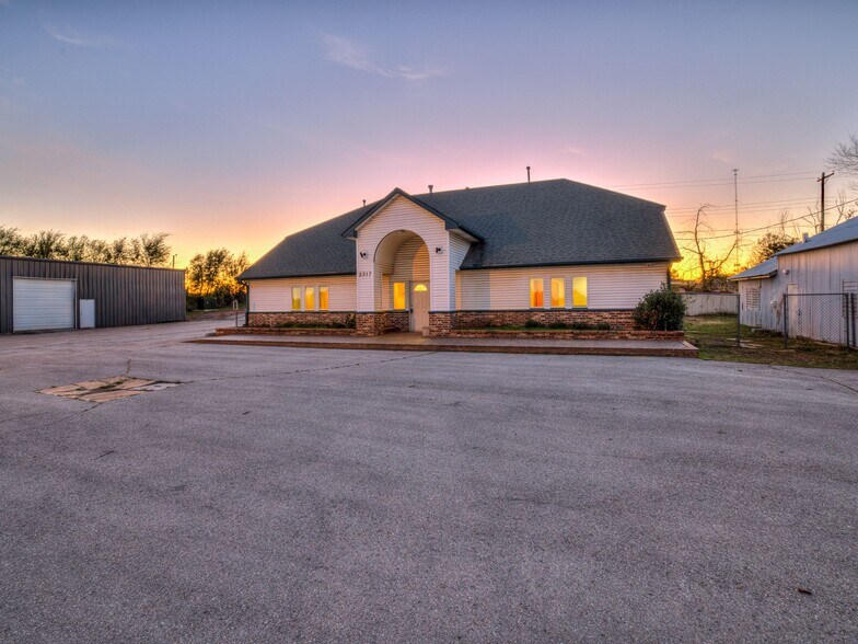 2317 S Eastern Ave, Oklahoma City, OK à vendre - Photo du bâtiment - Image 2 de 9