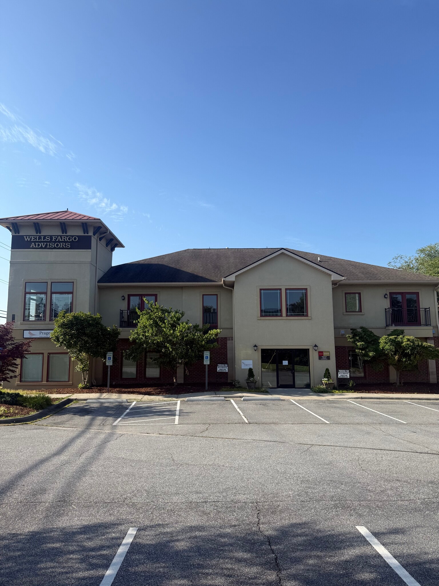 421 S Church St, Hendersonville, NC for sale Building Photo- Image 1 of 16