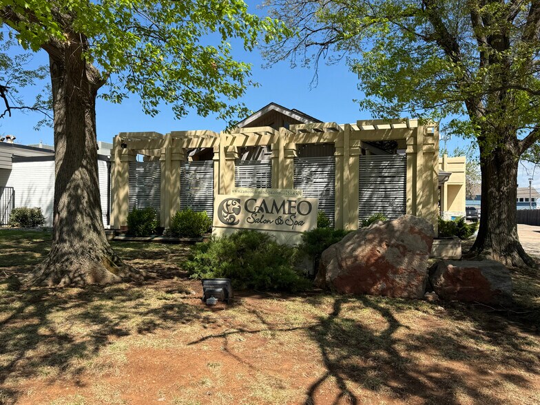 1113 NW 50th St, Oklahoma City, OK à vendre - Photo du bâtiment - Image 2 de 16