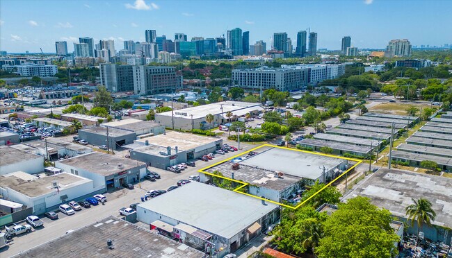 Plus de détails pour 705 NW 8th Ave, Fort Lauderdale, FL - Industriel à vendre