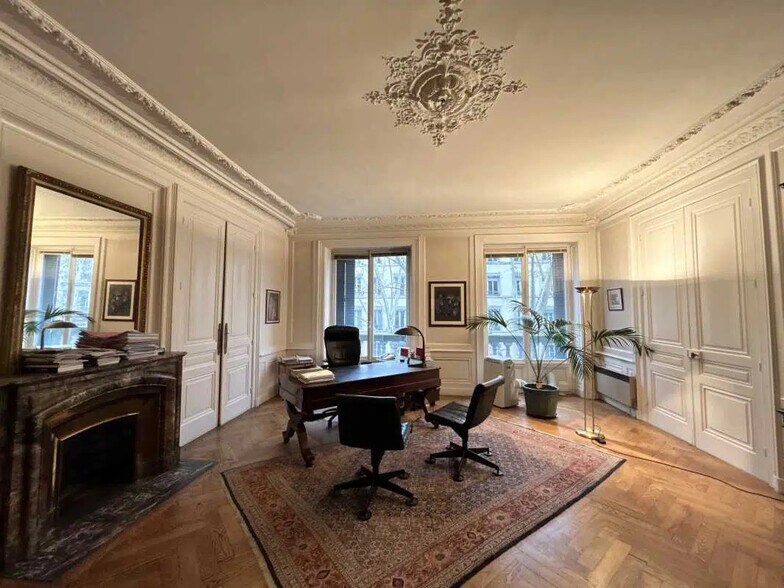Bureau dans Lyon à vendre - Photo du bâtiment - Image 3 de 23
