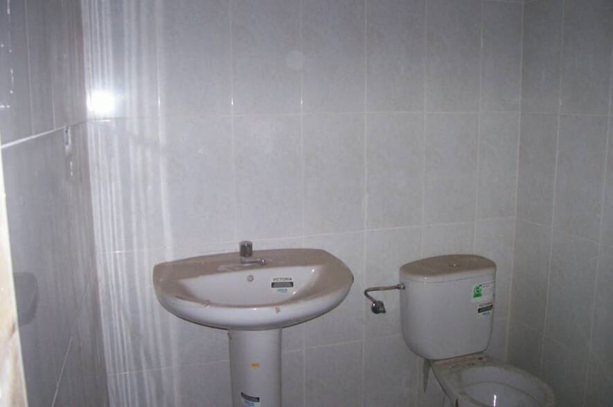 Retail in Elche for lease - Interior Photo - Image 2 of 4
