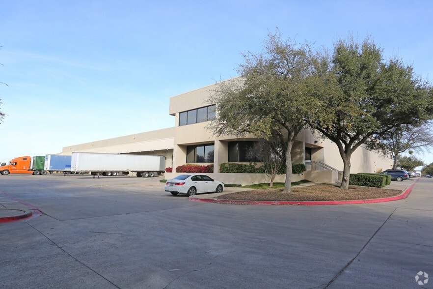 1100 W Royal Ln, Irving, TX for lease - Building Photo - Image 2 of 4