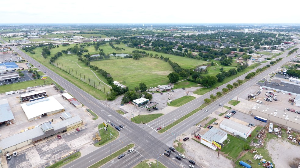 9000 S Shields Blvd, Oklahoma City, OK à vendre - Photo principale - Image 1 de 1