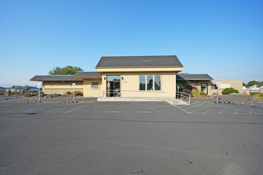 1608 S 24th Ave, Yakima, WA à vendre - Photo du bâtiment - Image 3 de 25