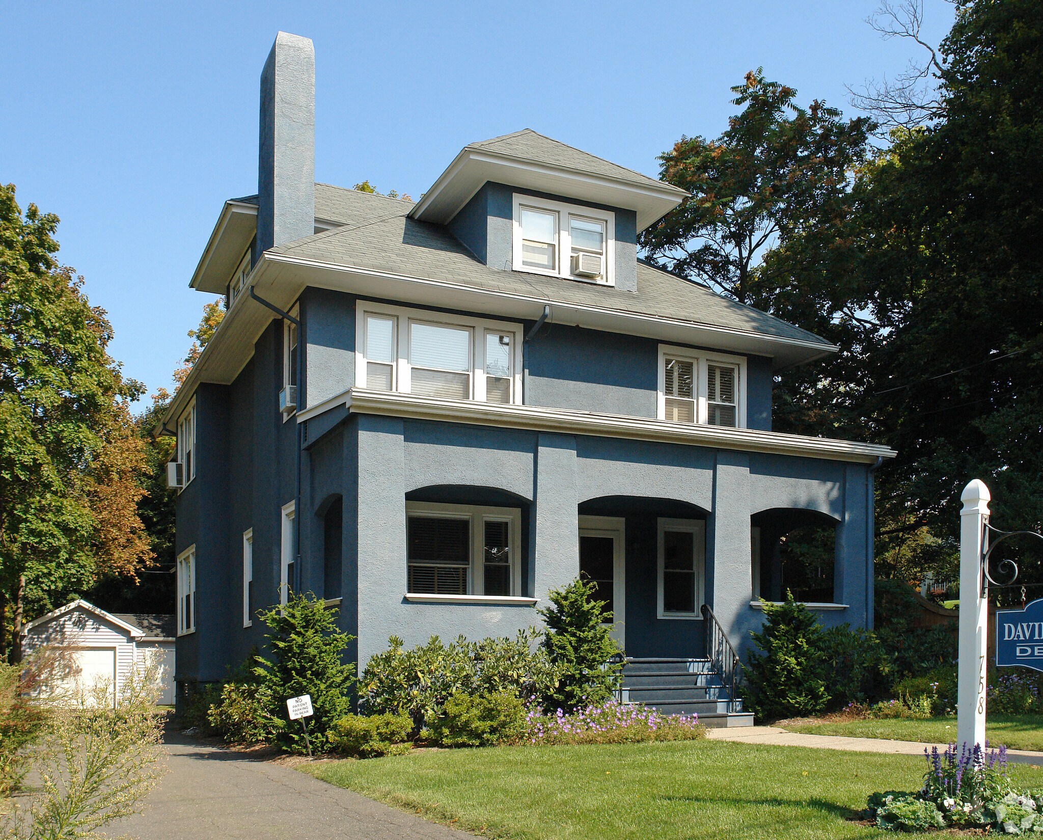 758 Farmington Ave, West Hartford, CT à louer Photo principale- Image 1 de 14