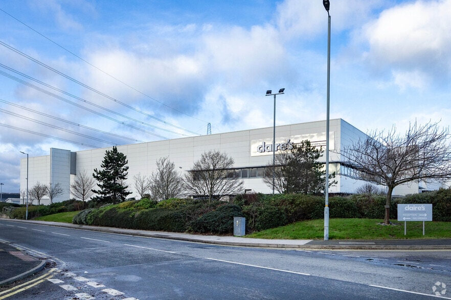 4 Bromford Ln, Birmingham for lease - Primary Photo - Image 1 of 9
