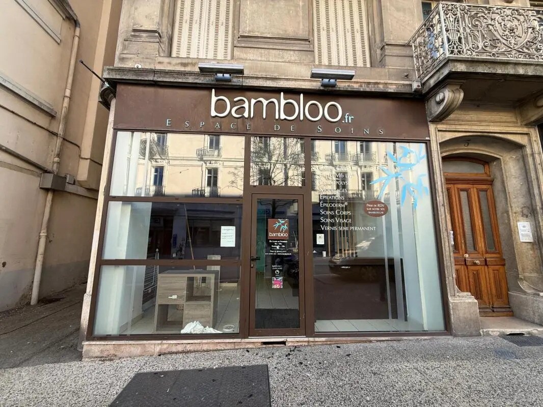 Flex in Bourg-en-Bresse for lease Primary Photo- Image 1 of 10