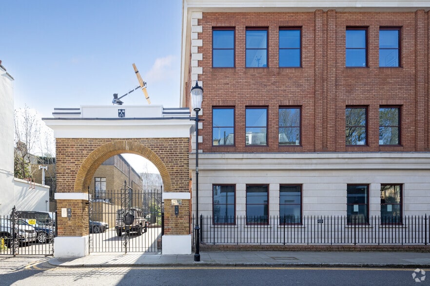 15-19 Britten St, London for lease - Building Photo - Image 2 of 2