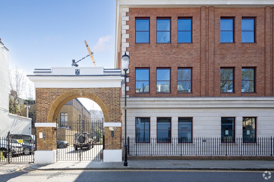15-19 Britten St, Londres à louer - Photo du bâtiment - Image 2 de 2