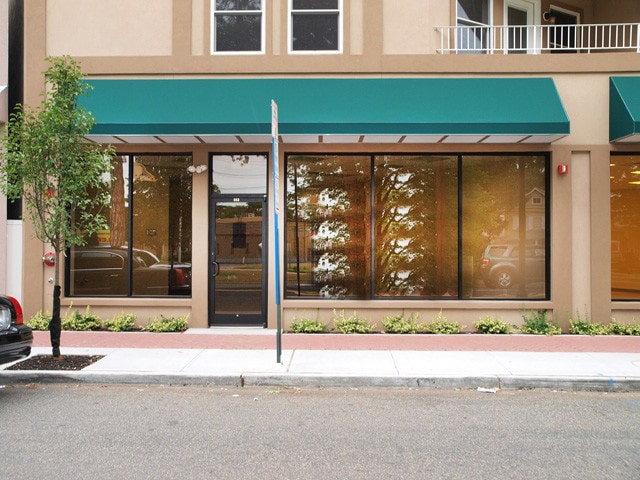 683 Main St, Hackensack, NJ for lease - Building Photo - Image 2 of 5
