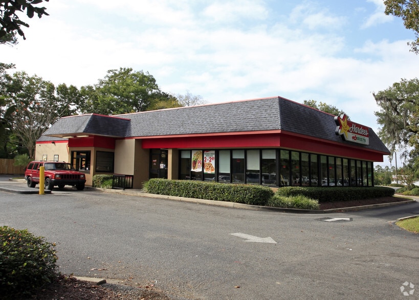 2563 Ashley River Rd, Charleston, SC for sale - Primary Photo - Image 1 of 6