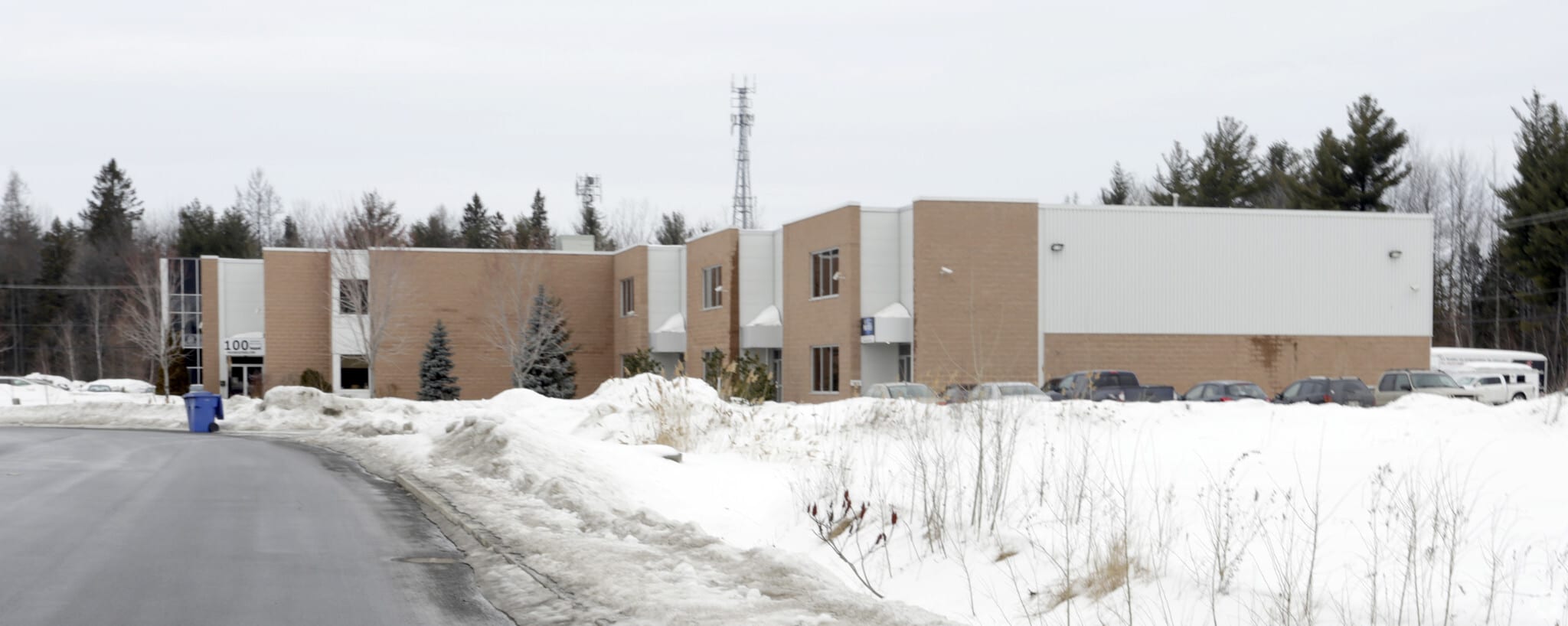 100 Rue Émilien-Marcoux, Blainville, QC for sale Primary Photo- Image 1 of 3