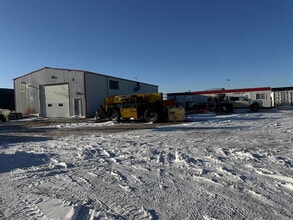 8459 23rd Ave NE, Calgary, AB à louer Photo intérieure- Image 1 de 4