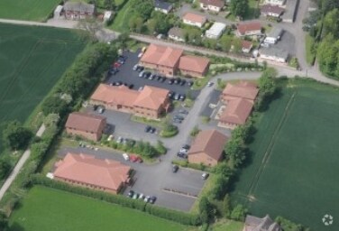 Holyhead Rd, Albrighton à louer - Photo du bâtiment - Image 2 de 6