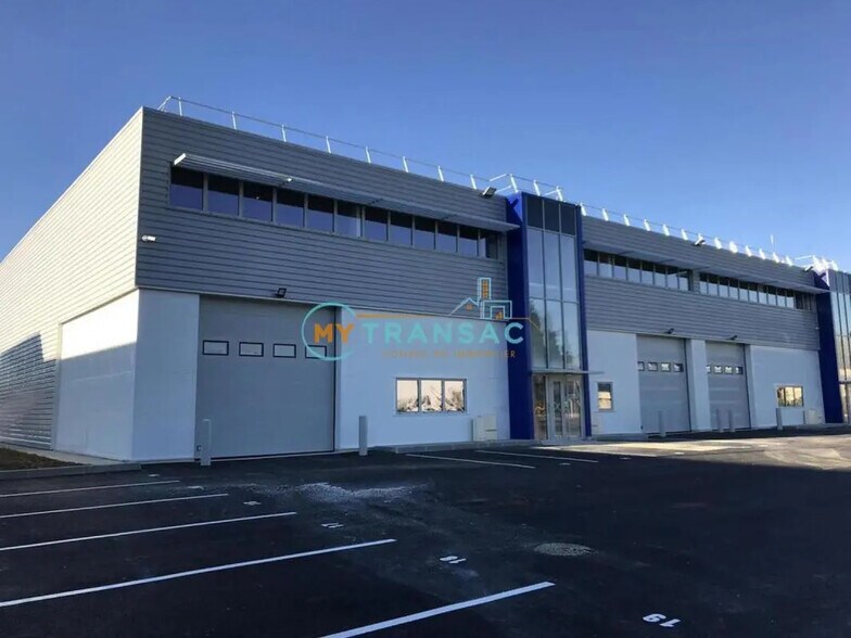 Flex dans Brétigny-sur-Orge à louer - Photo du bâtiment - Image 2 de 13