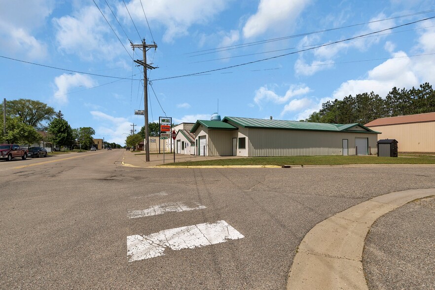 245 E Main St, Rice, MN à vendre - Photo du bâtiment - Image 3 de 12