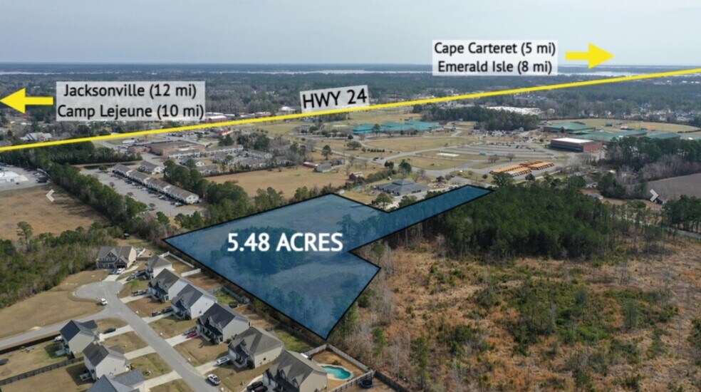 168 Queens Creek Rd, Swansboro, NC à vendre - Photo du bâtiment - Image 2 de 5