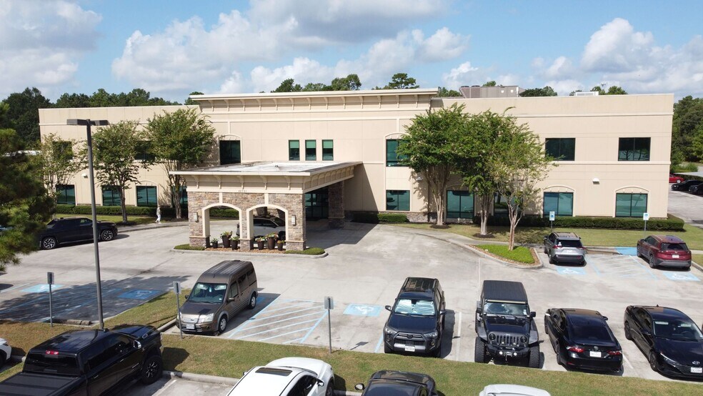 22751 Professional Dr, Kingwood, TX à louer - Photo du bâtiment - Image 1 de 12