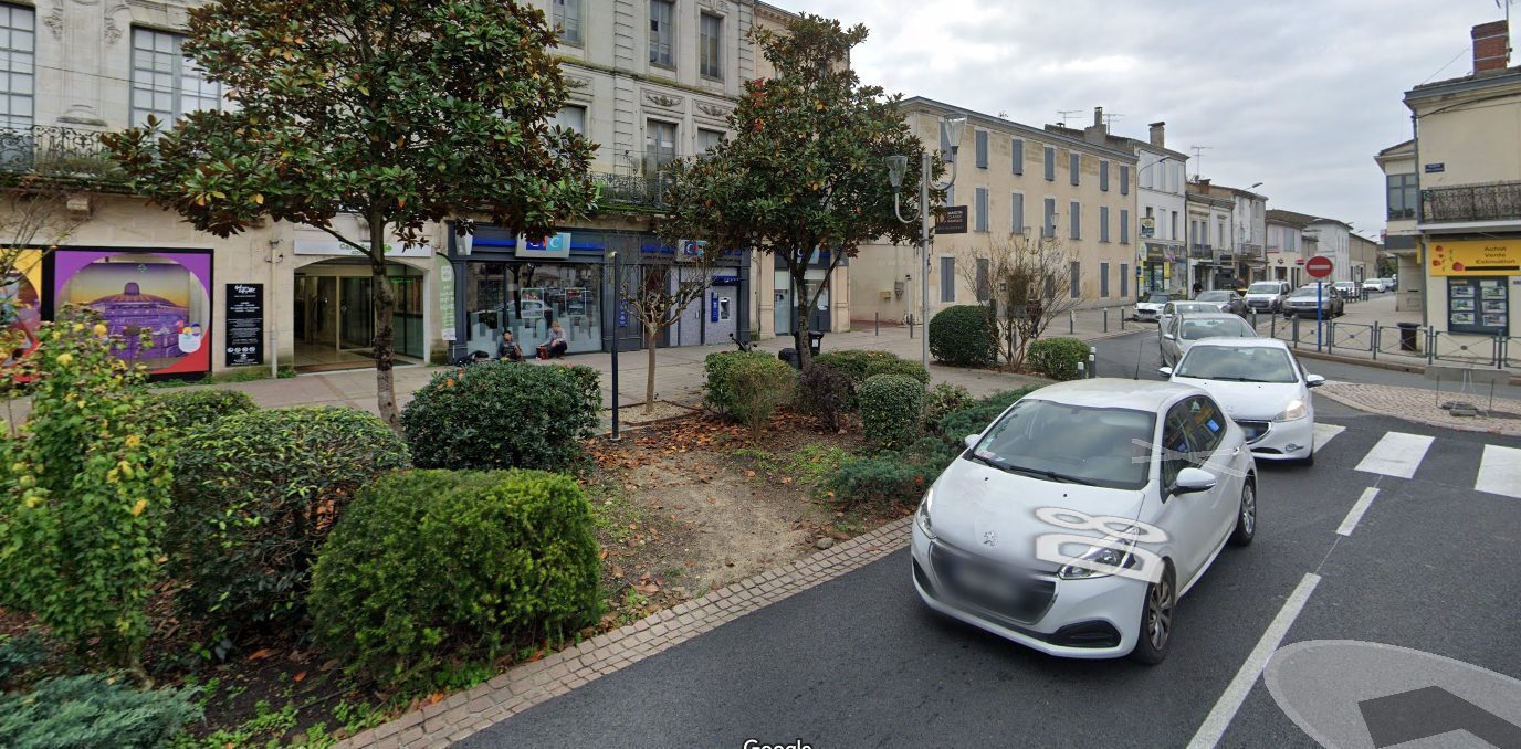 Industrial in Langon for lease Building Photo- Image 1 of 5
