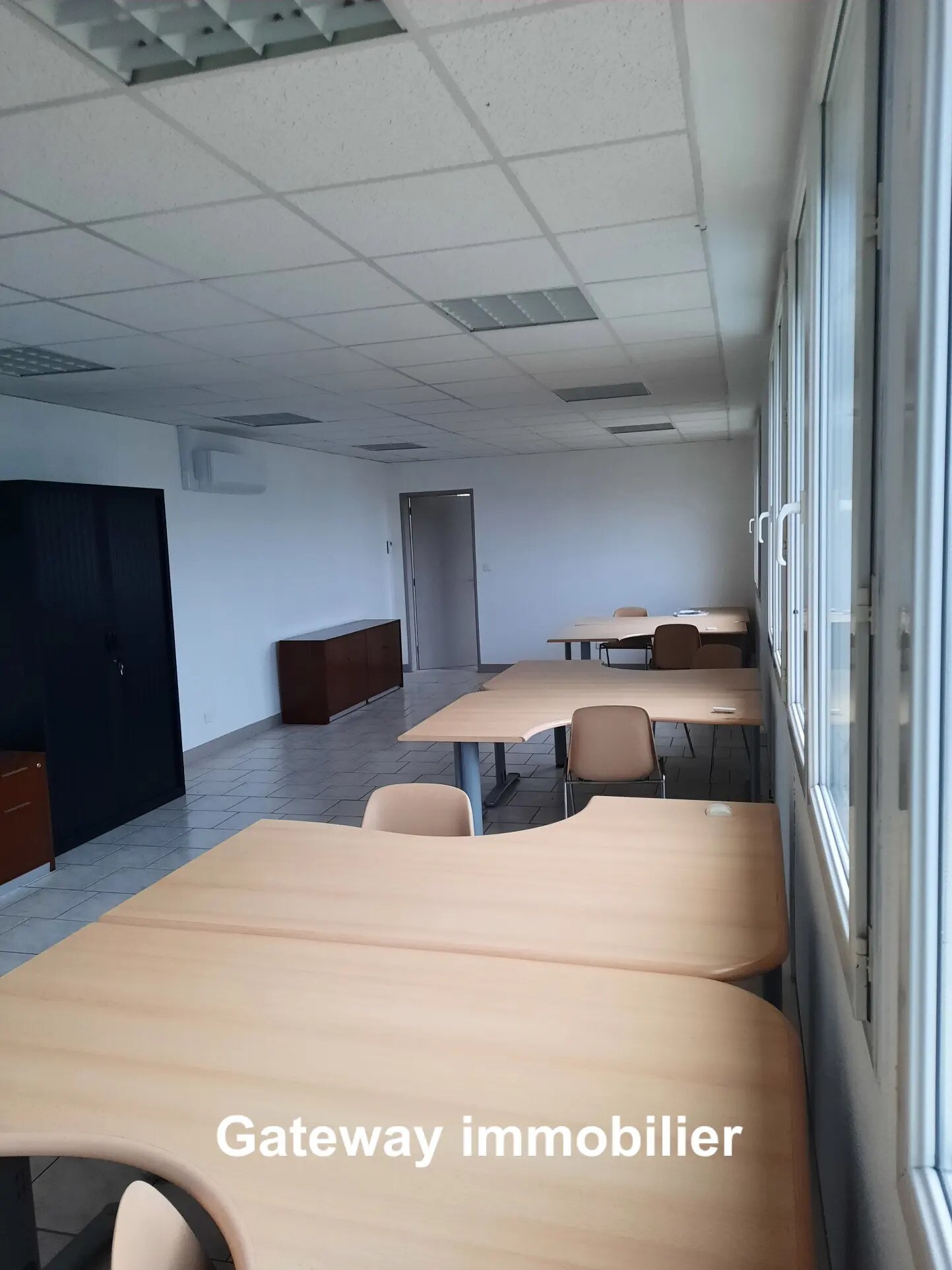 Office in COURNON-D'AUVERGNE for lease Building Photo- Image 1 of 10