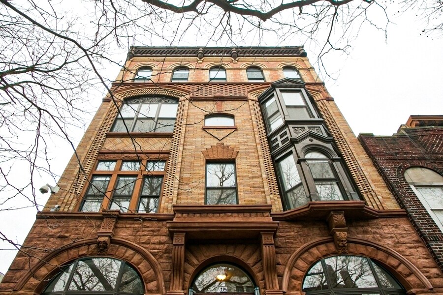 194 Vernon Ave, Brooklyn, NY à vendre Photo du bâtiment- Image 1 de 1