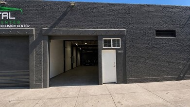 14855 Bessemer St, Van Nuys, CA for lease Interior Photo- Image 1 of 5