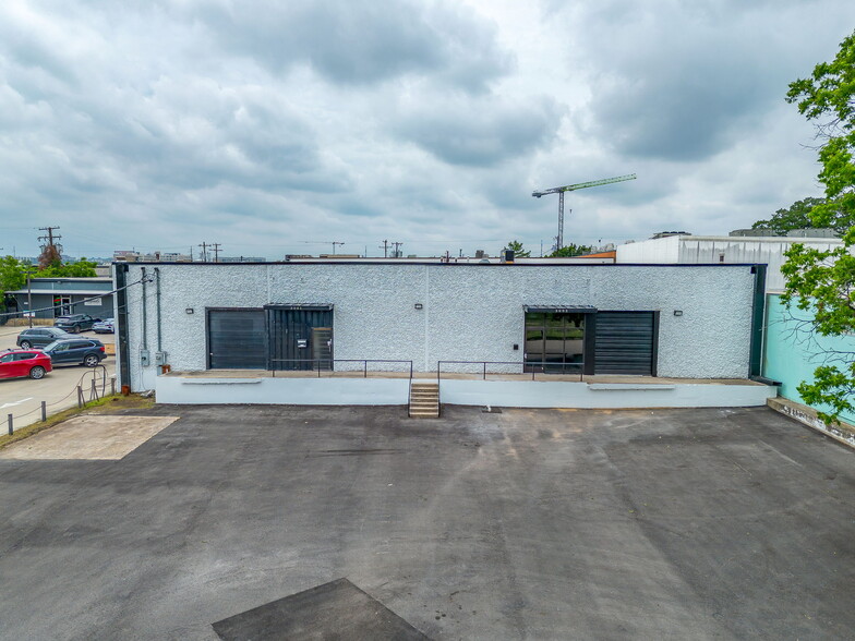3001-3003 Shamrock St, Fort Worth, TX for lease - Building Photo - Image 2 of 19