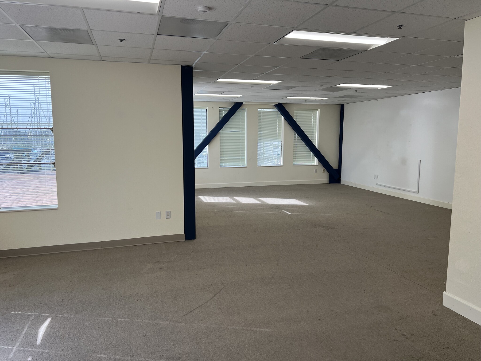 1160 Brickyard Cove Rd, Richmond, CA for lease Interior Photo- Image 1 of 5