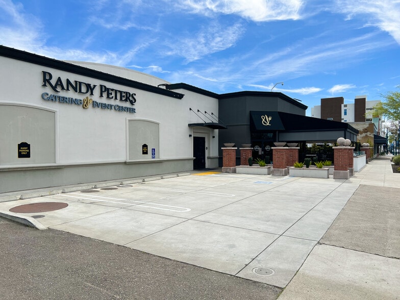 105 Vernon St, Roseville, CA for sale - Building Photo - Image 1 of 16