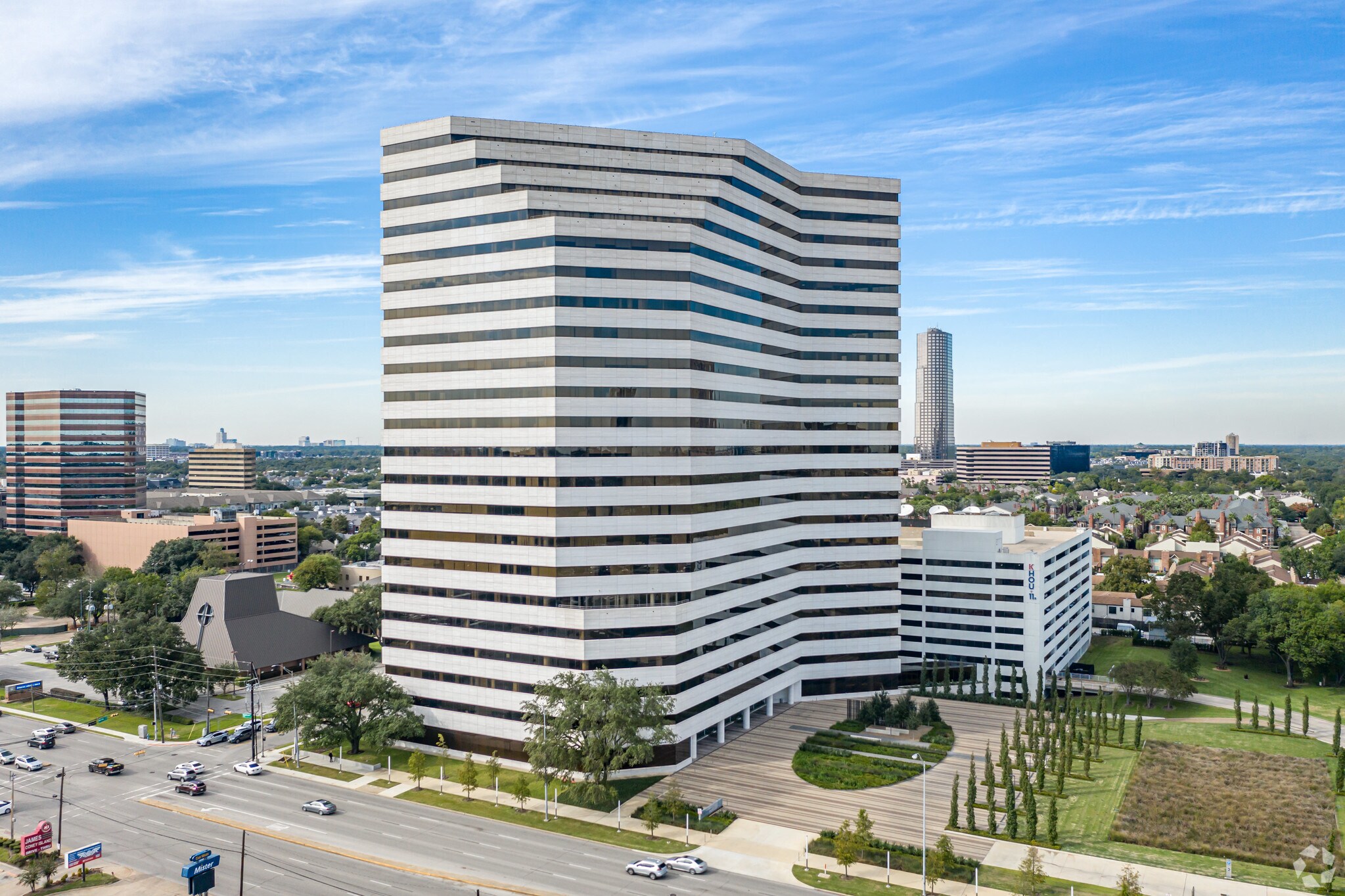 5718 Westheimer Rd, Houston, TX à louer Photo du bâtiment- Image 1 de 22