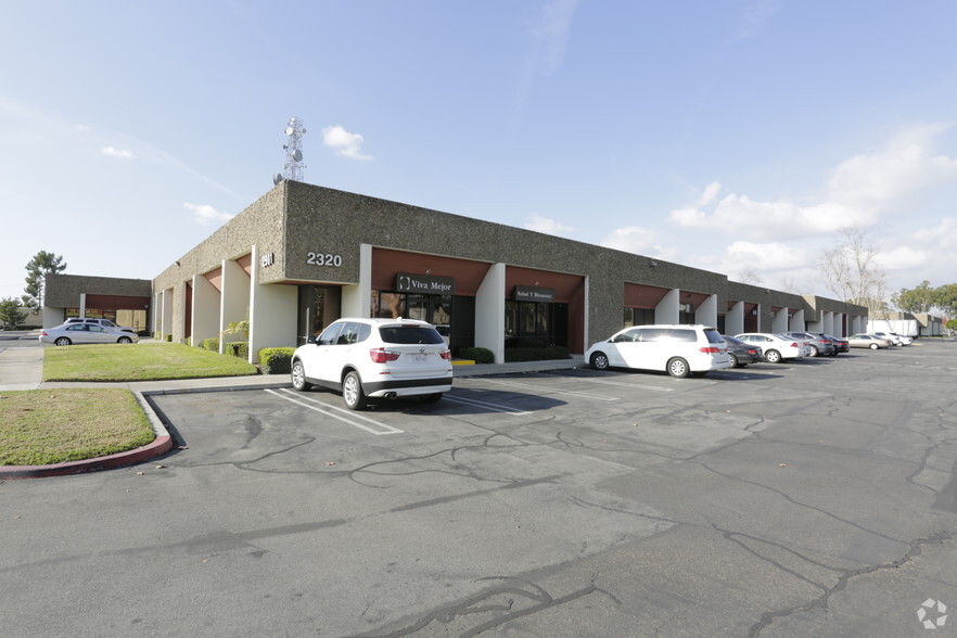 2223-2320 S Fairview St, Santa Ana, CA for lease - Building Photo - Image 3 of 20