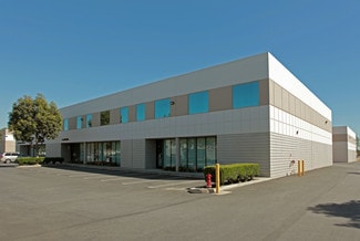 Plus de détails pour 14925 Paramount Blvd, Paramount, CA - Flex à vendre