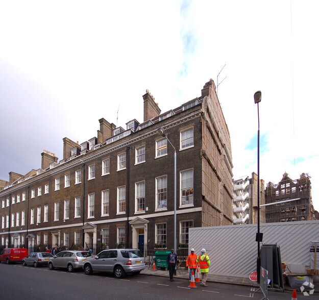 8 Southampton Pl, Londres à louer - Photo du bâtiment - Image 2 de 8