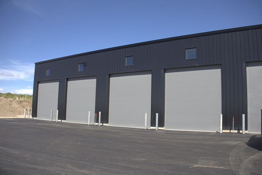 162 Business Centre Cir, Driggs, ID for lease - Building Photo - Image 1 of 20