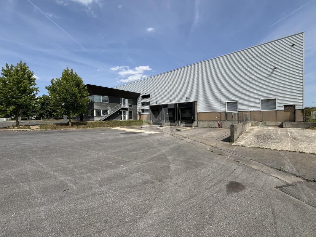 Flex in Saint-Michel-sur-Orge for lease Building Photo- Image 1 of 15